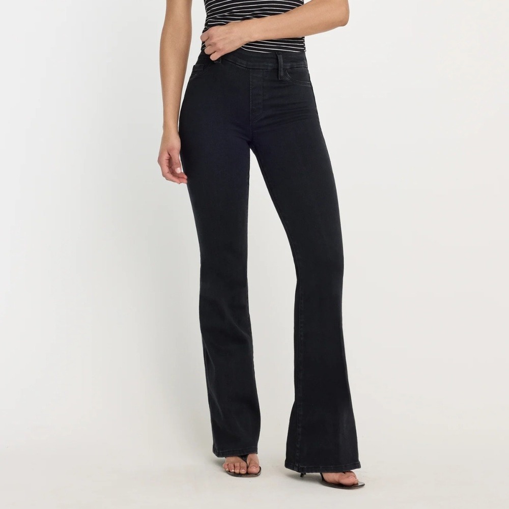 Good American | Good Leg Power Stretch Pull-On Flare Jeans in 001 Black